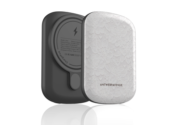 Lacy Oh Lacy - Magnetic Power Bank