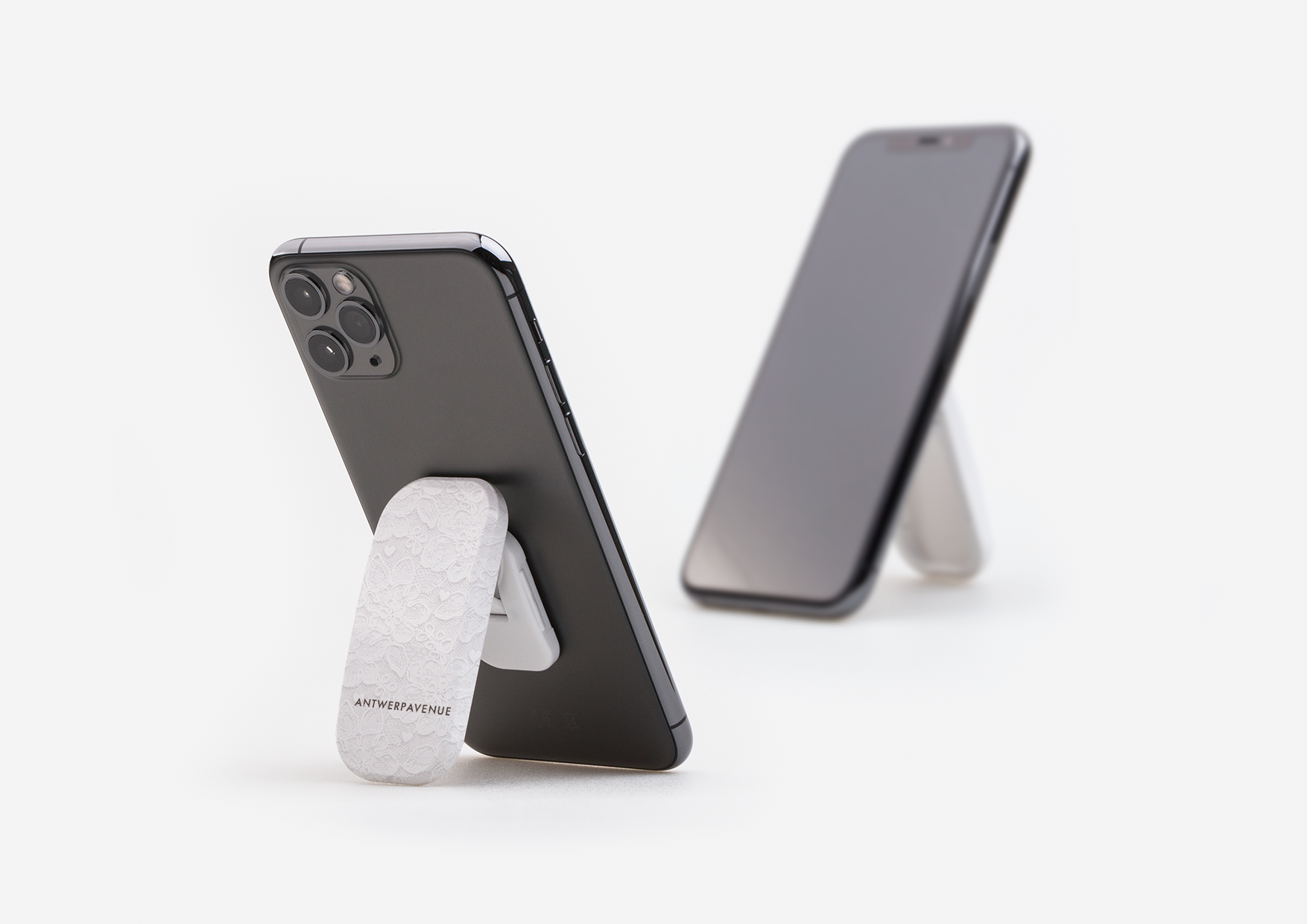 Lacy Oh Lacy - Stick-on Phone Holder