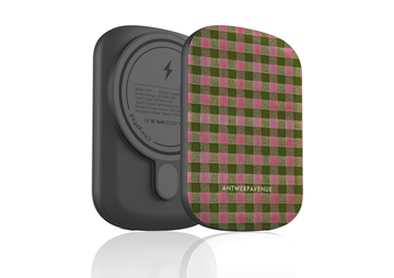 Gingham Girlie - Magnetic Power Bank